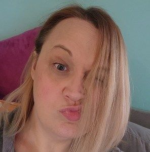 Meet your Posher, Mandy